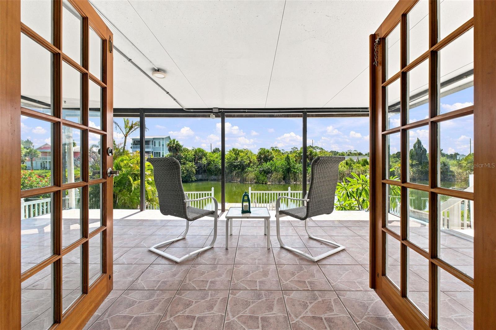 3250 Rose Arbor Dr Property Photo 4