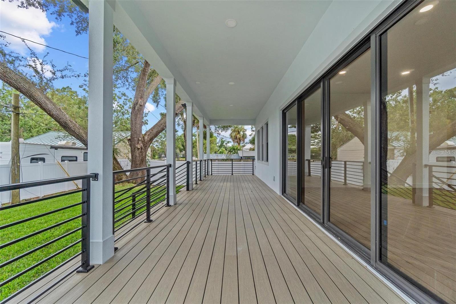 403 Park Blvd Property Photo 12
