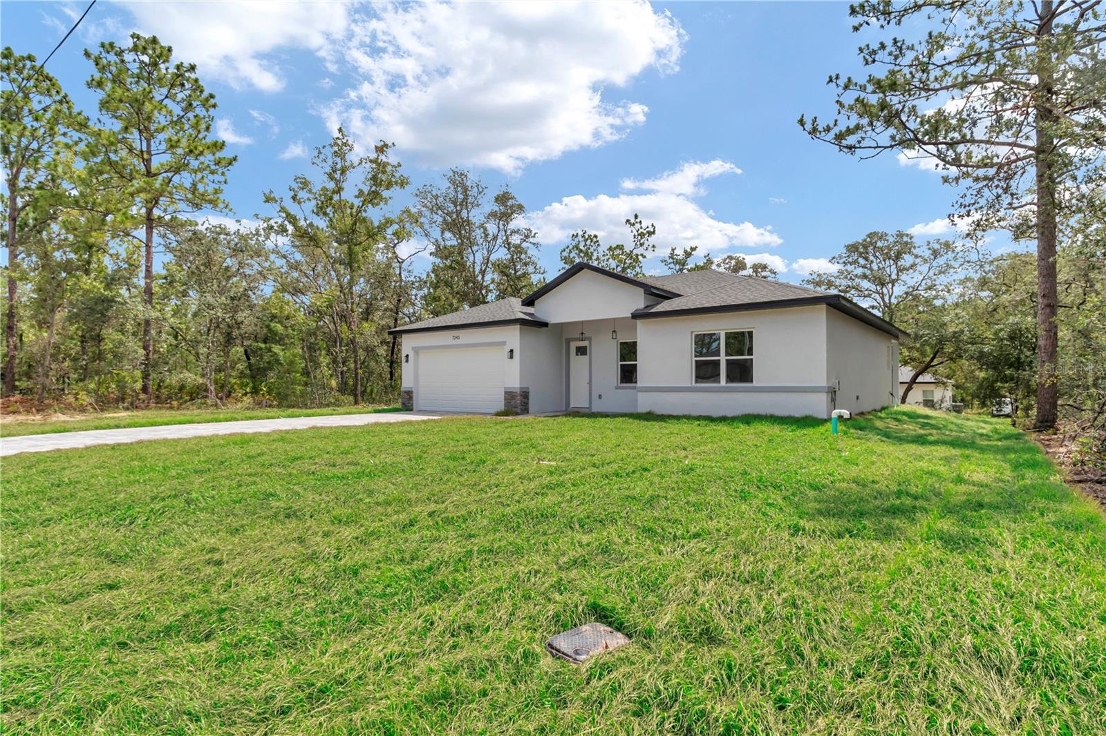 7243 N Embassy Ter Property Photo 12