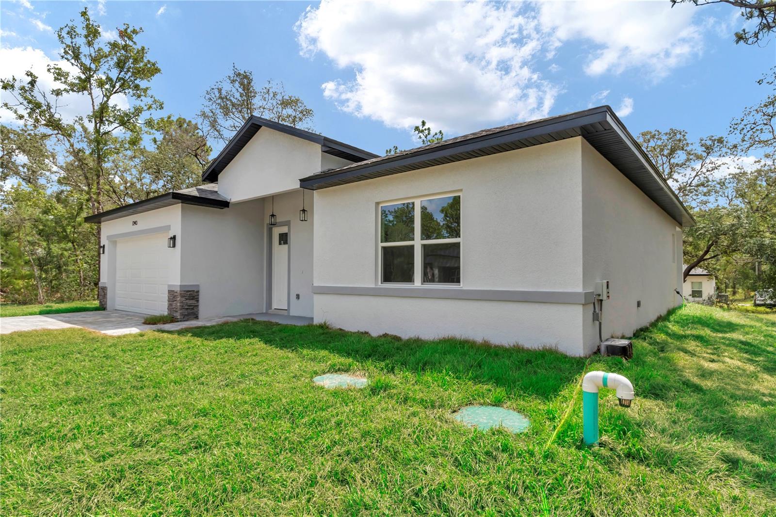 7243 N Embassy Ter Property Photo 13