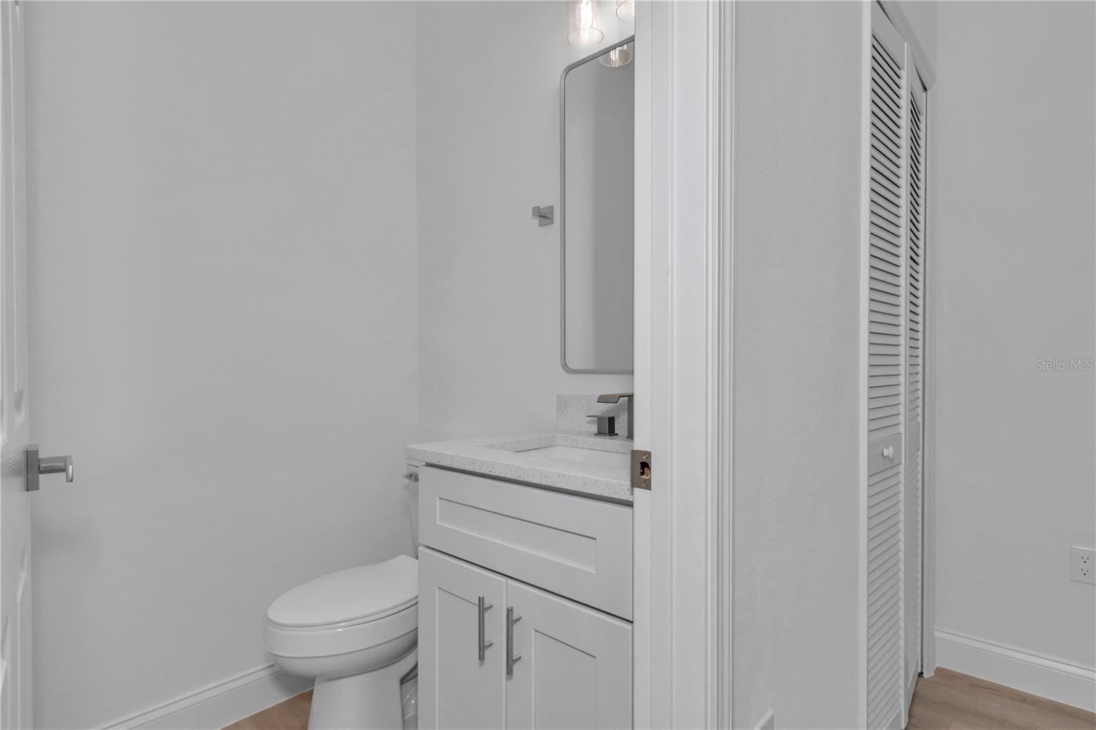 7243 N Embassy Ter Property Photo 23