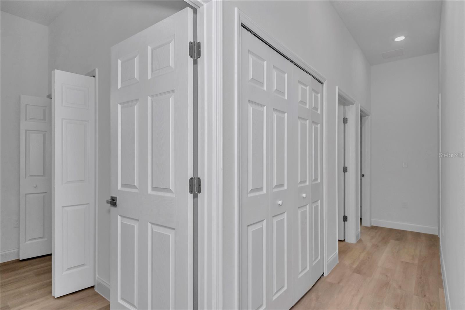 7243 N Embassy Ter Property Photo 24