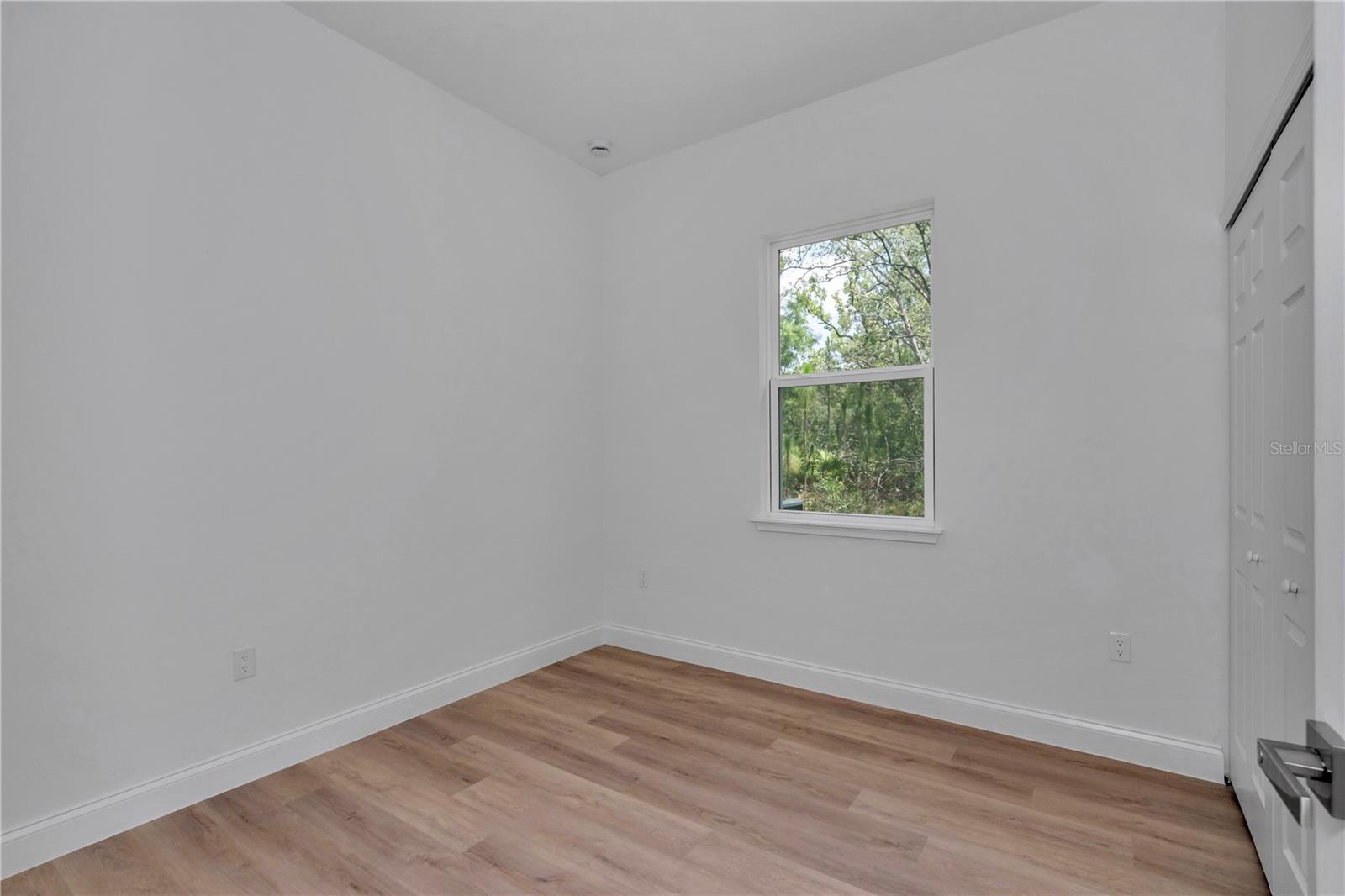 7243 N Embassy Ter Property Photo 25