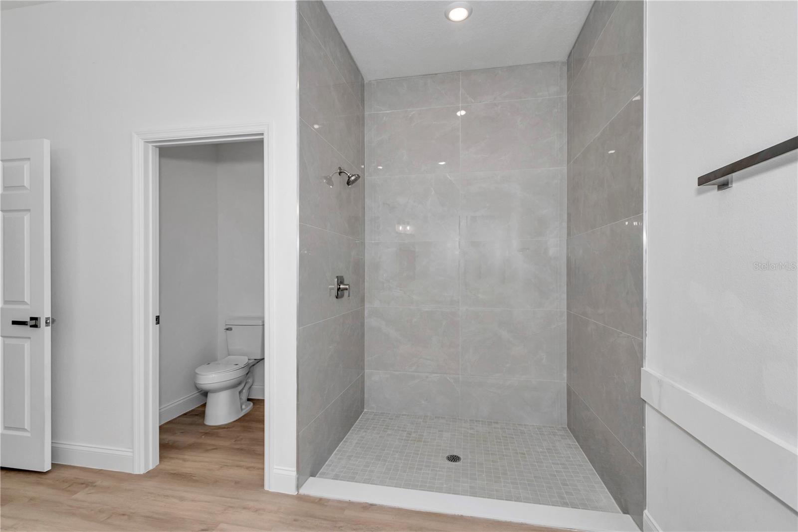 7243 N Embassy Ter Property Photo 38
