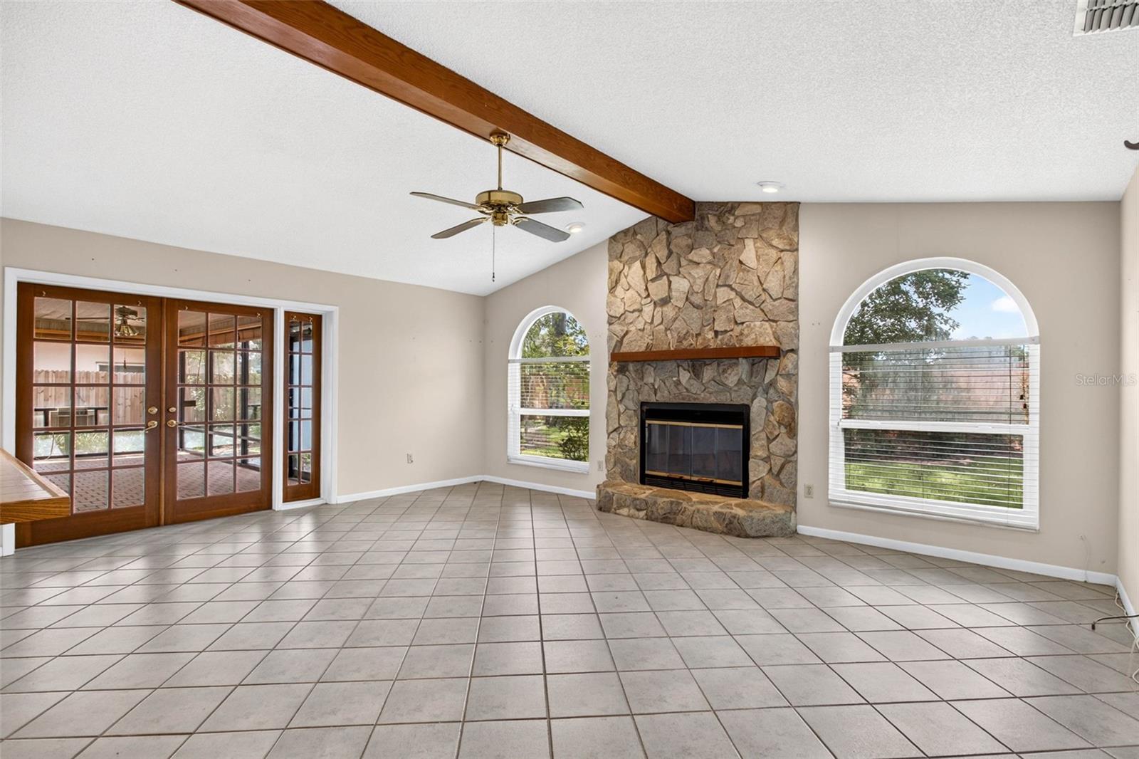6328 N Queensway Dr Property Photo 17