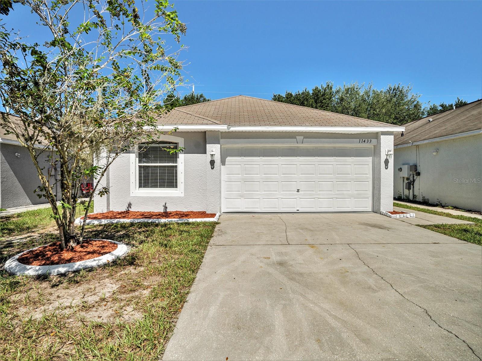 11433 Ivy Flower Loop Property Photo 1