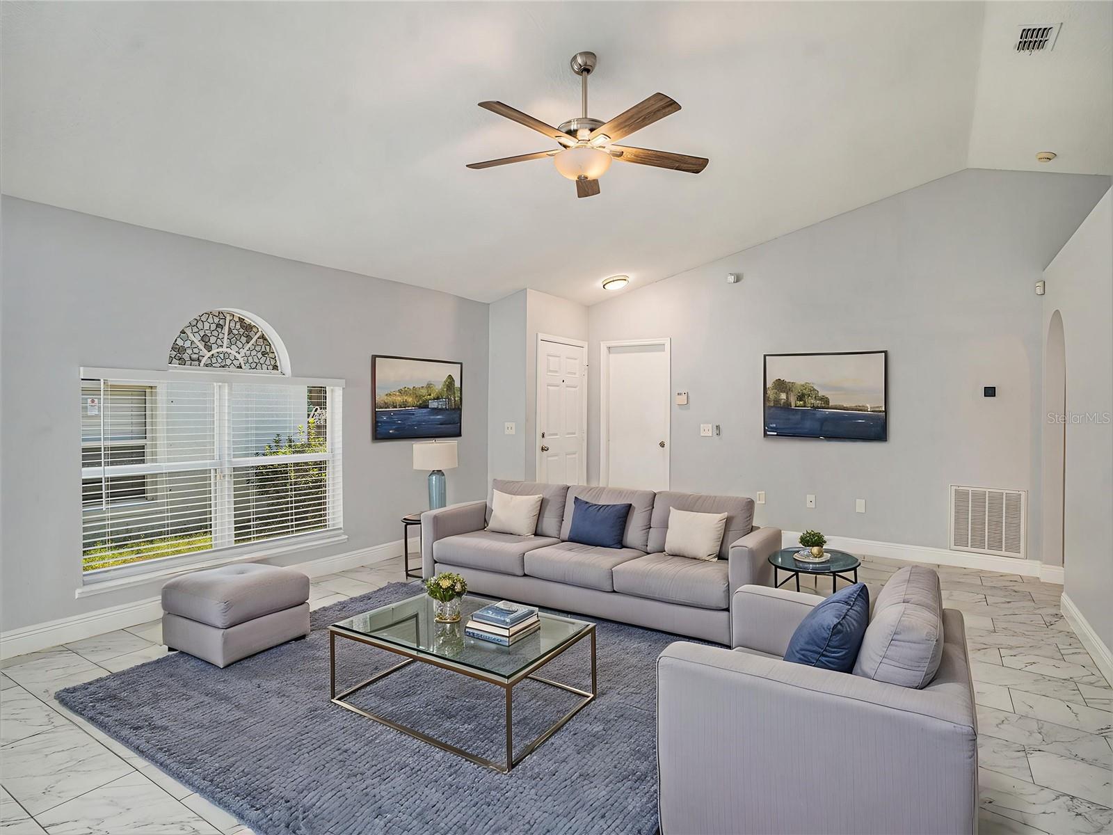 11433 Ivy Flower Loop Property Photo 4