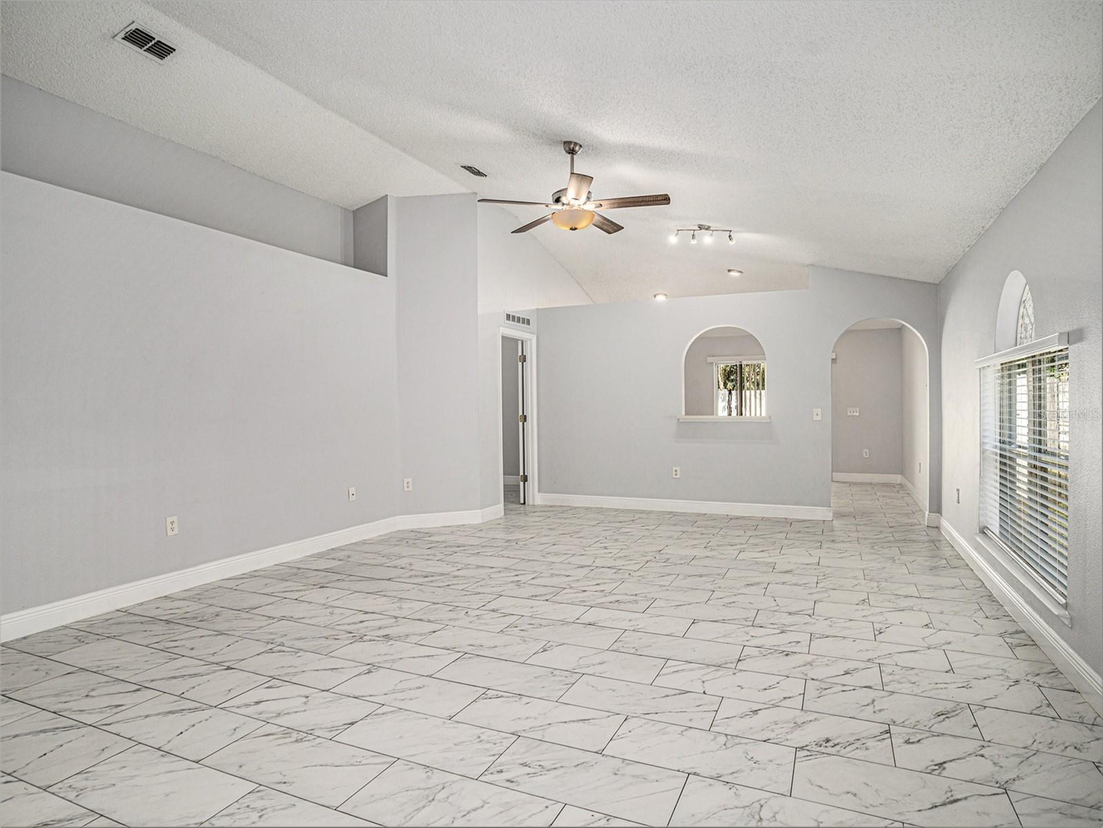 11433 Ivy Flower Loop Property Photo 7