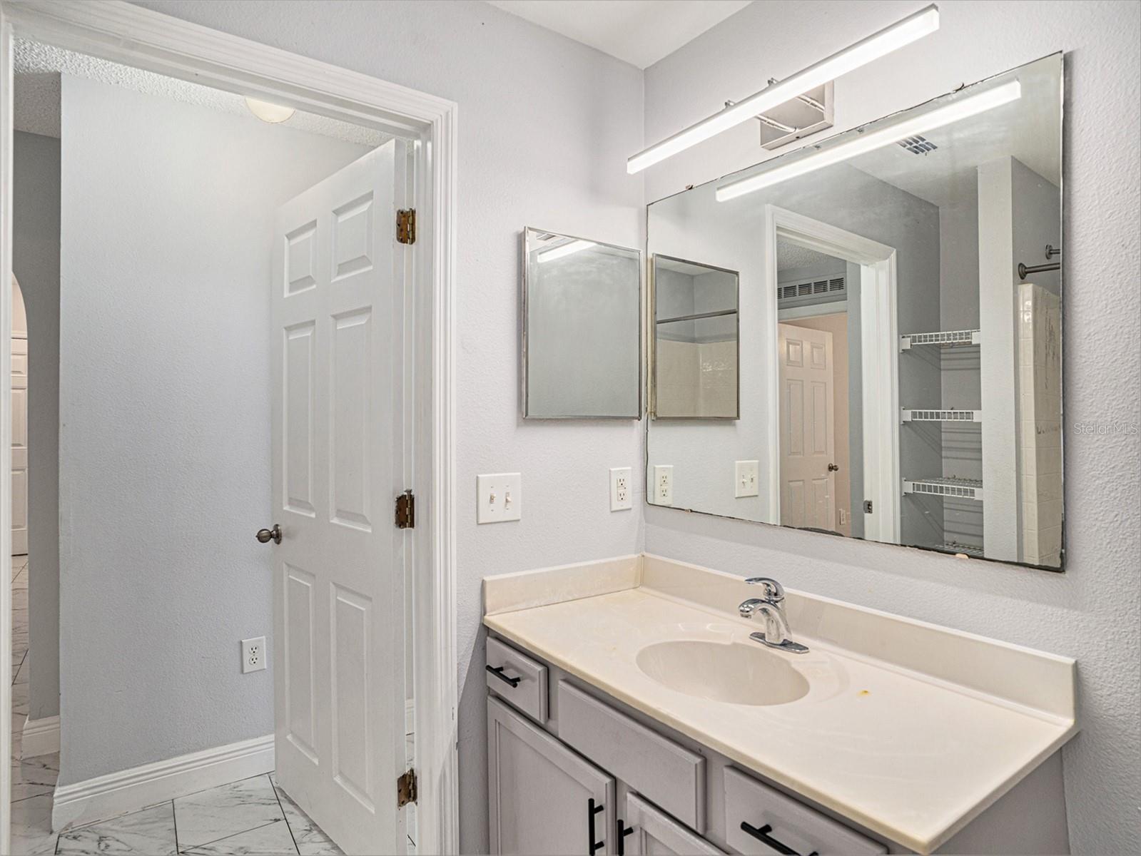 11433 Ivy Flower Loop Property Photo 13