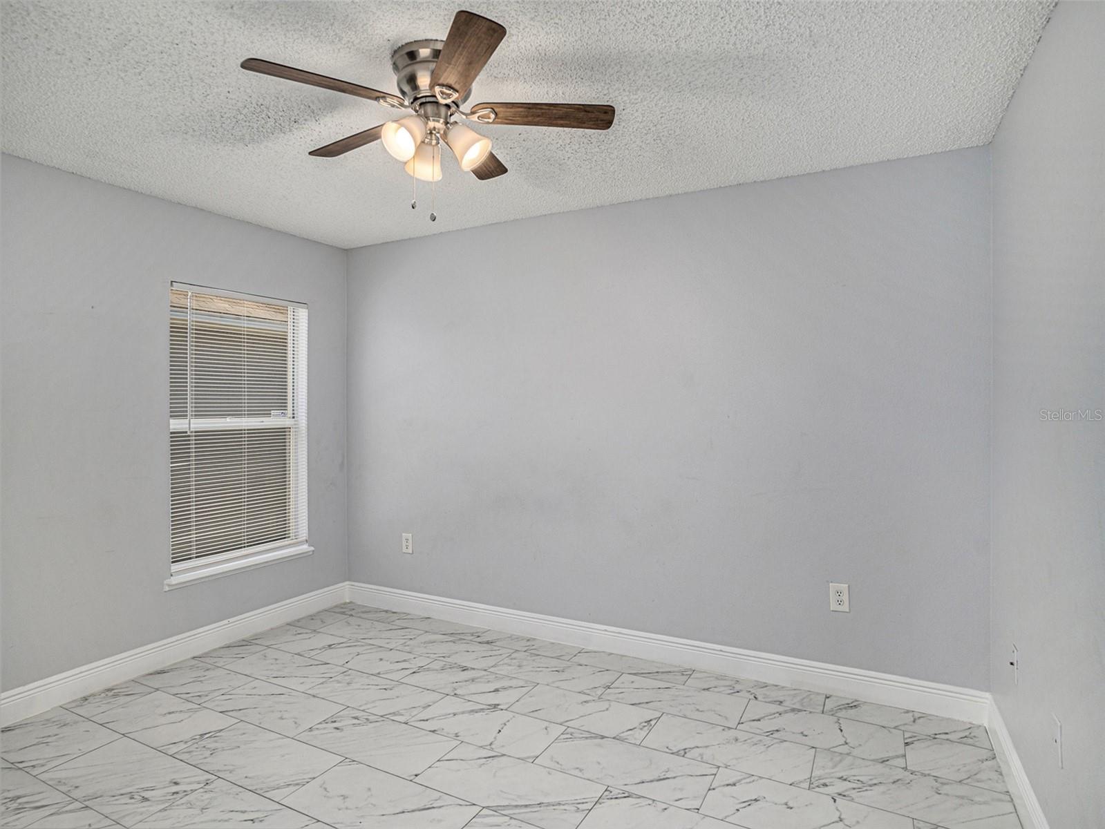 11433 Ivy Flower Loop Property Photo 23