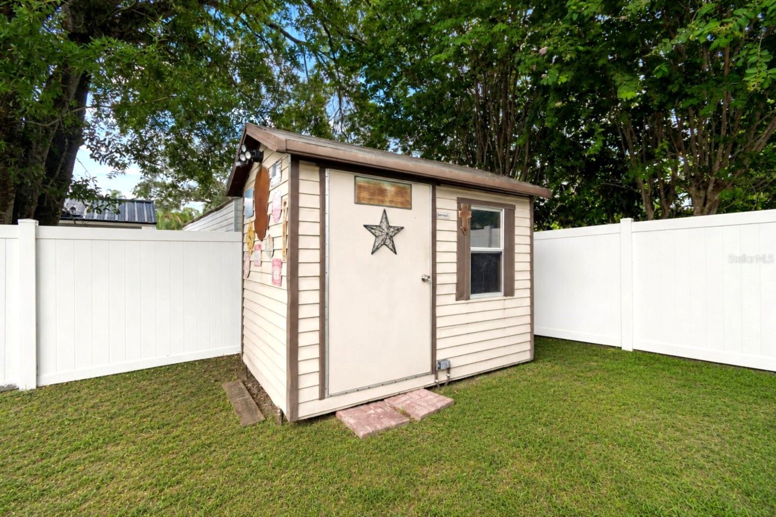 3133 W Idlewild Ave Property Photo 49