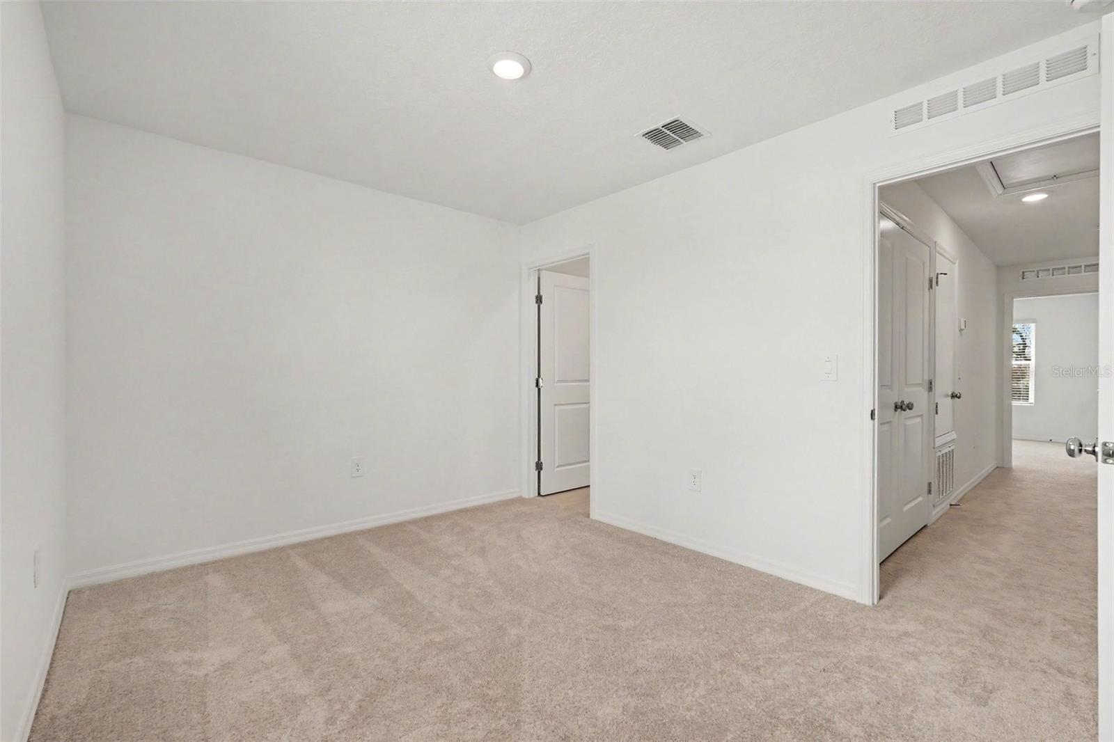 13207 Forge Ave Property Photo 23