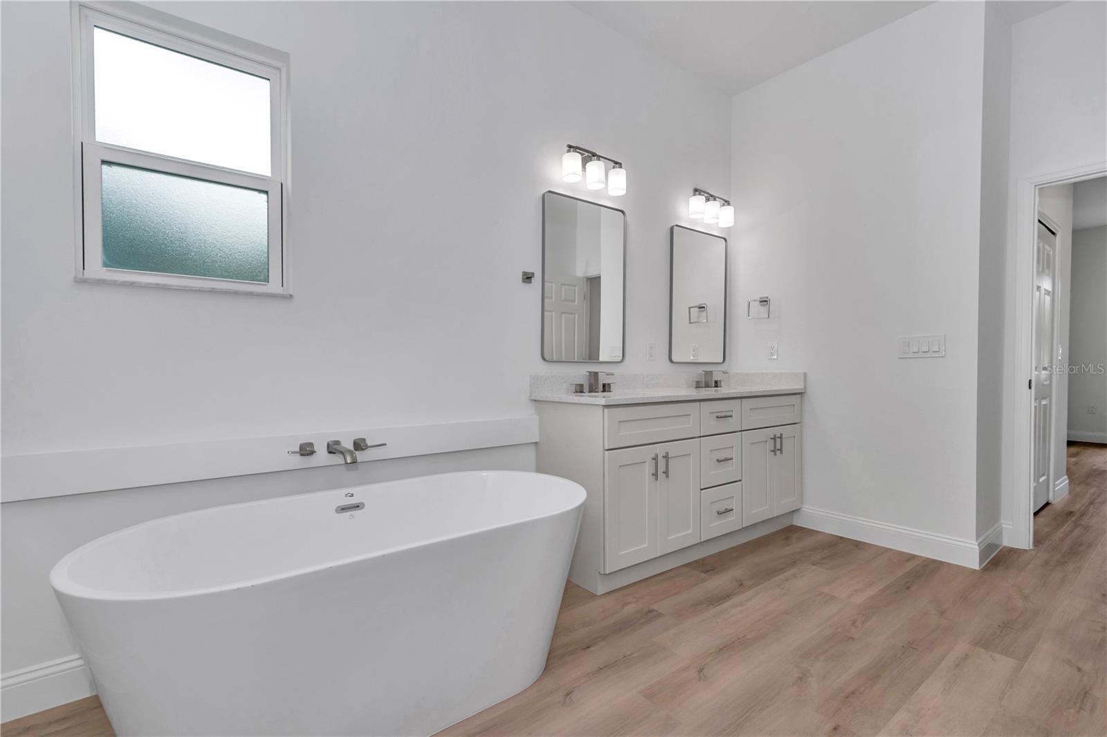 6202 N Mariner Ter Property Photo 4