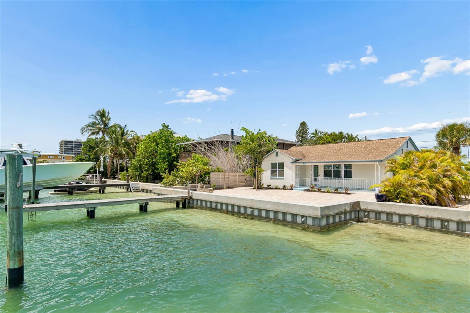 8125 Bayshore Dr Property Photo 3