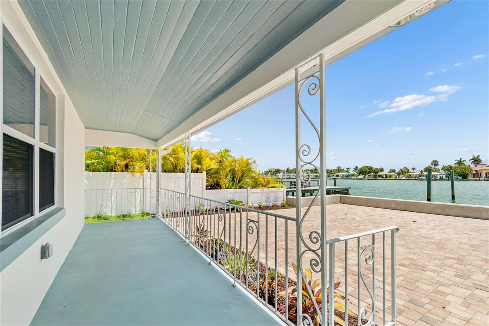 8125 Bayshore Dr Property Photo 5