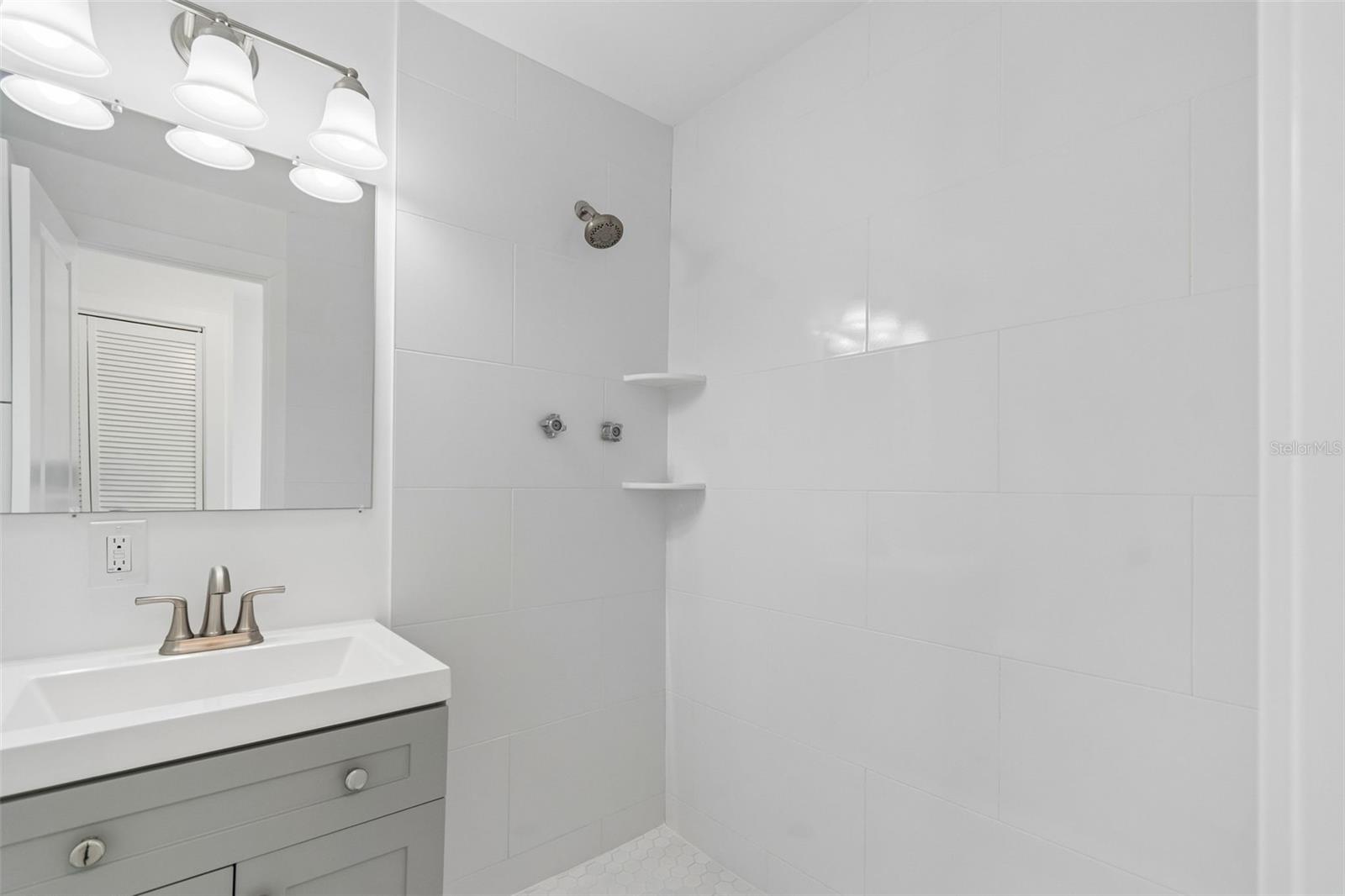 8125 Bayshore Dr Property Photo 18
