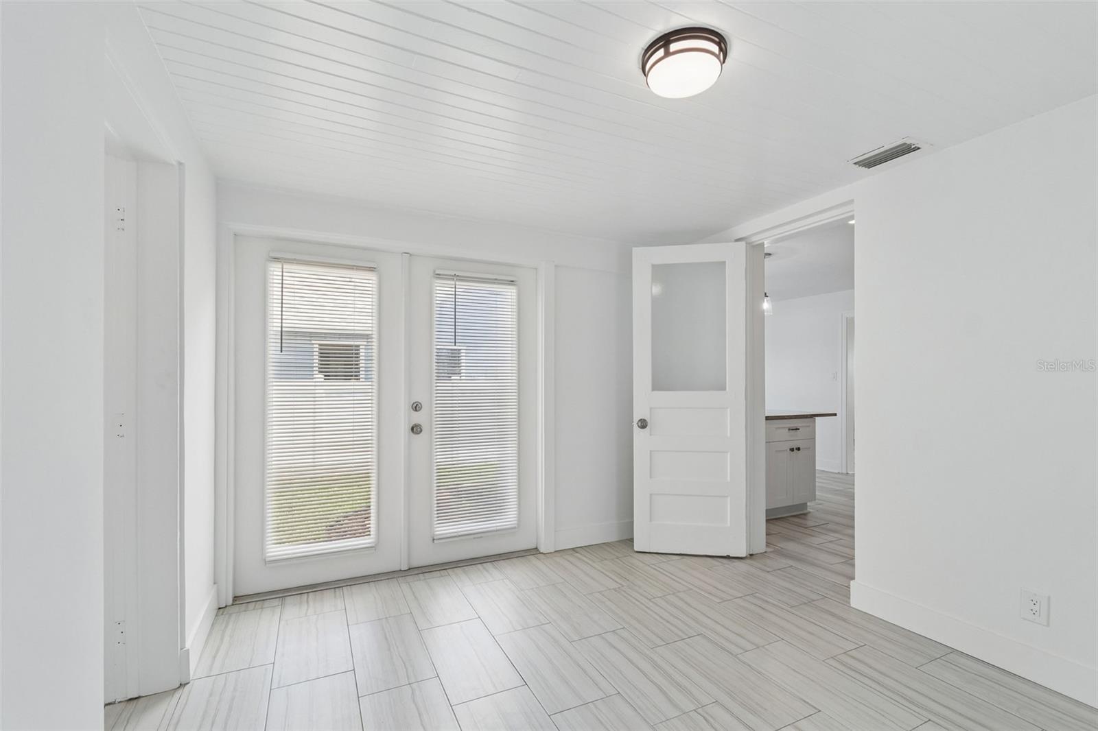 8125 Bayshore Dr Property Photo 23