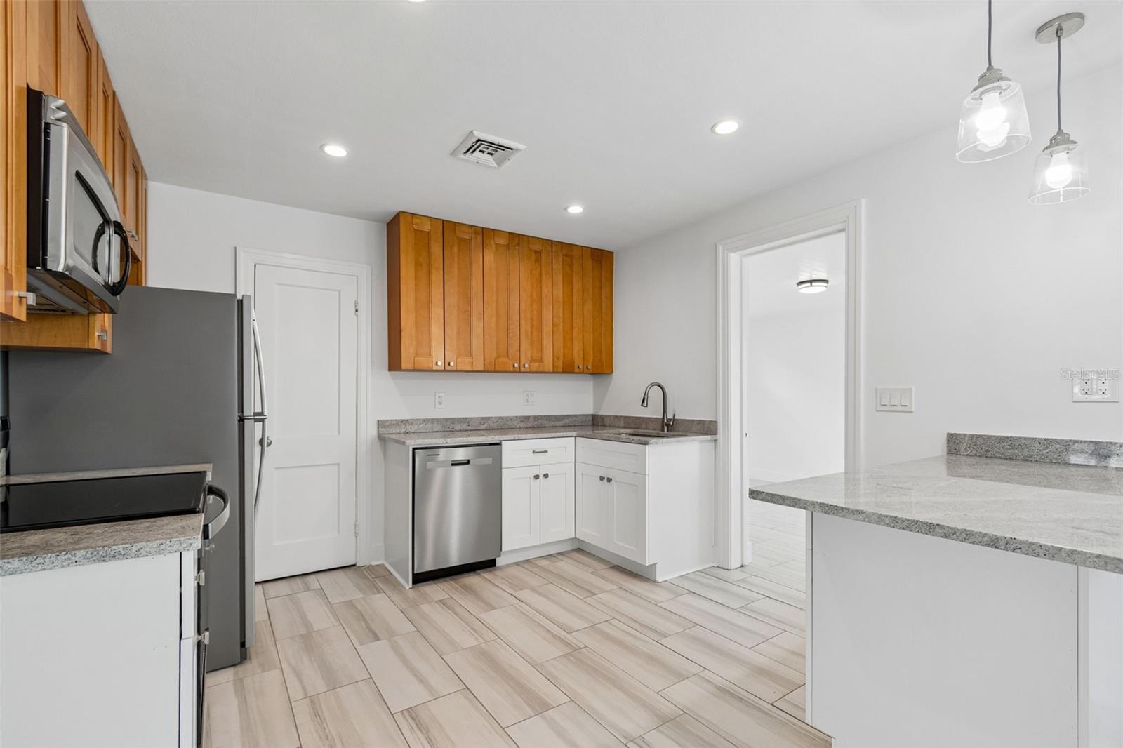 8125 Bayshore Dr Property Photo 25