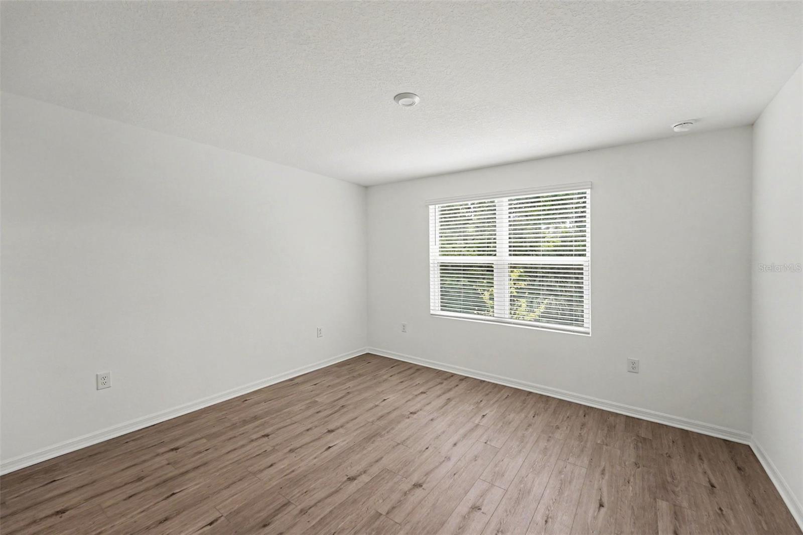 10573 Oakside Dr Property Photo 10