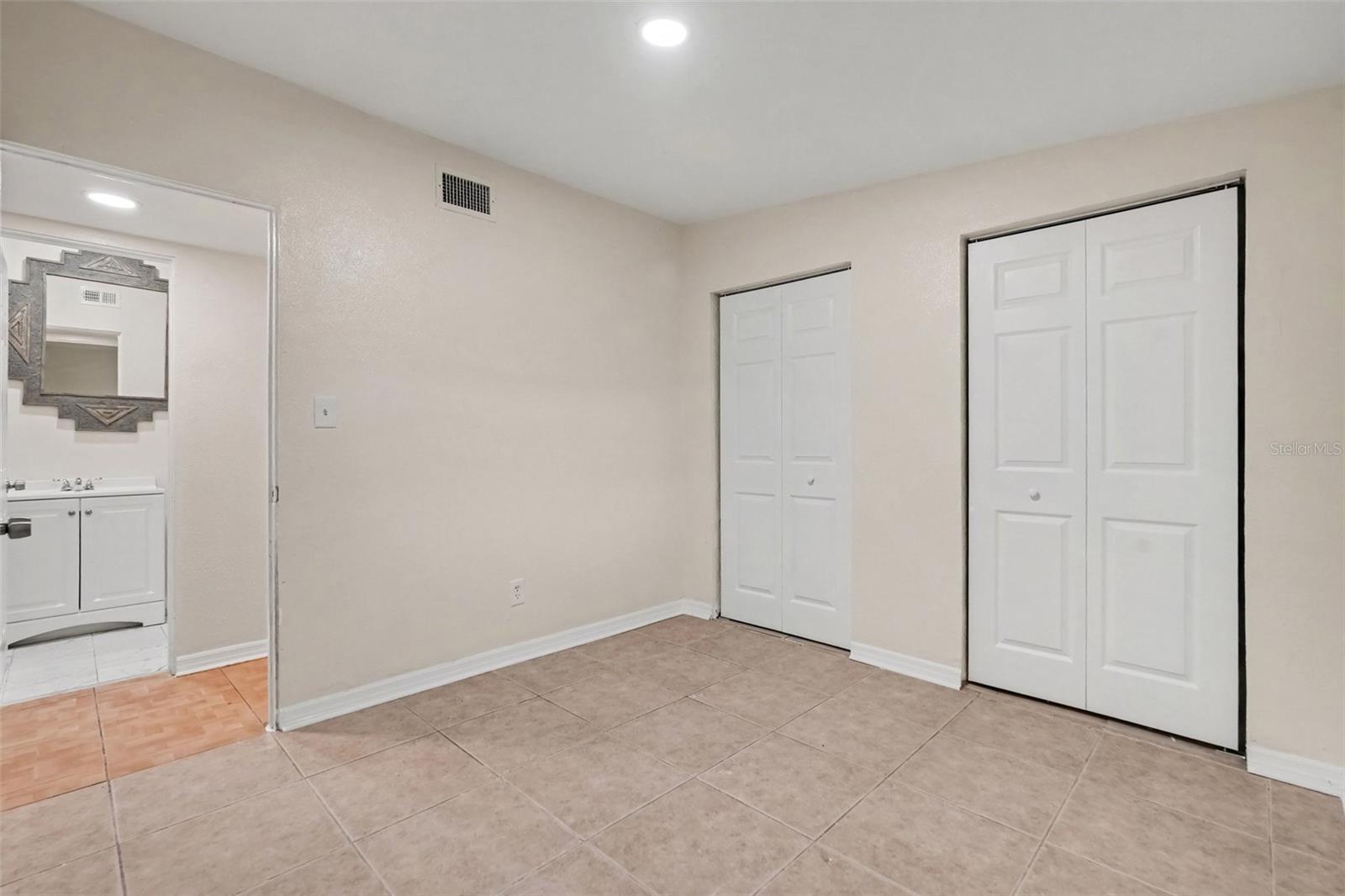 1503 W Linebaugh Ave Property Photo 9
