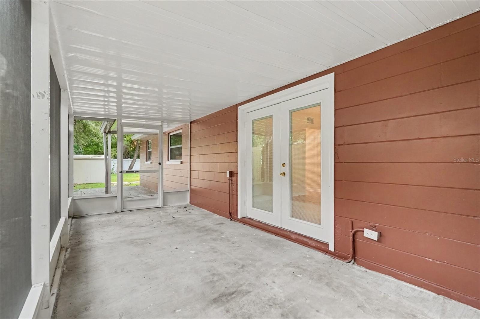1503 W Linebaugh Ave Property Photo 11