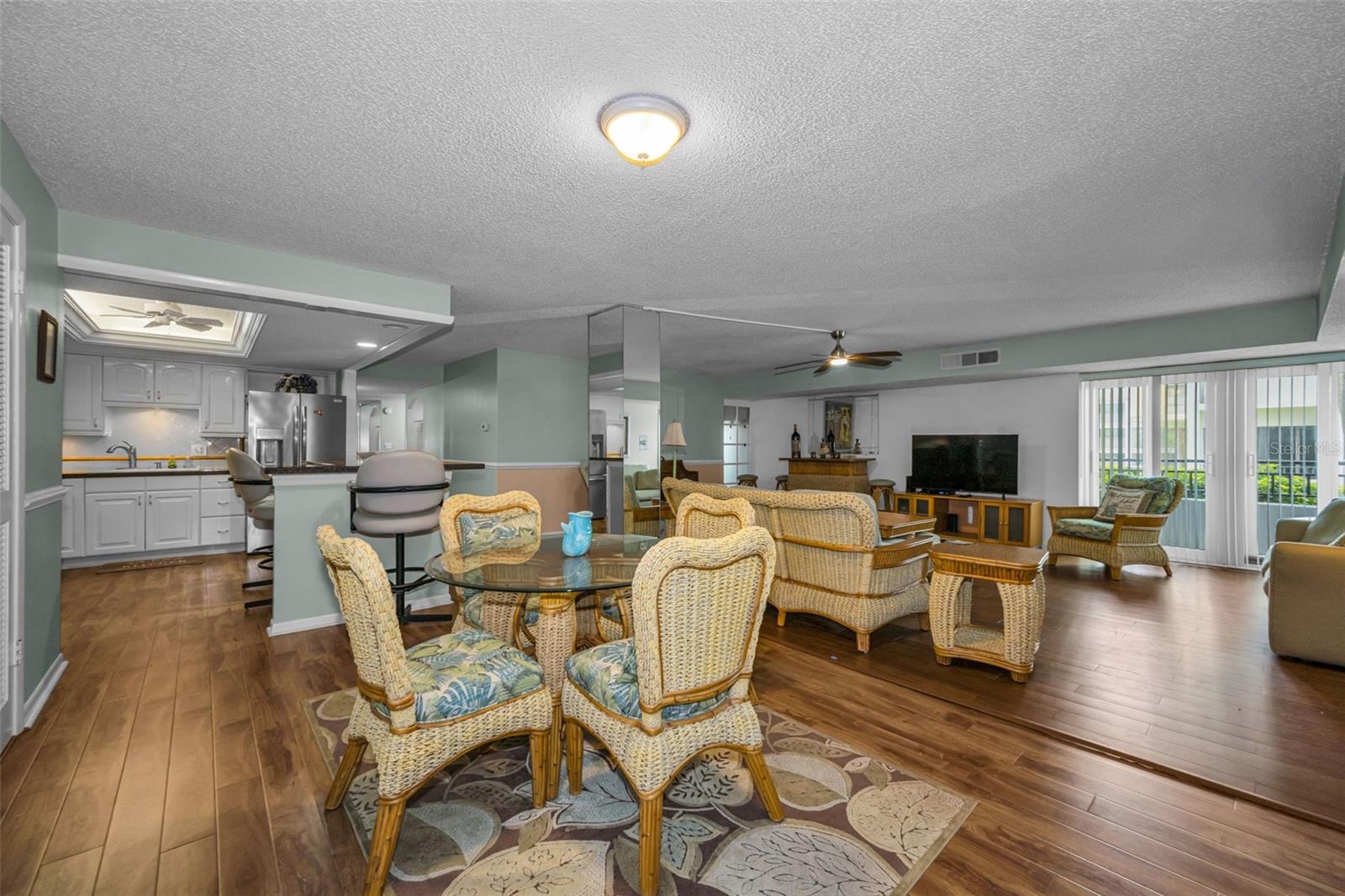 851 Bayway Blvd #101 Property Photo 9