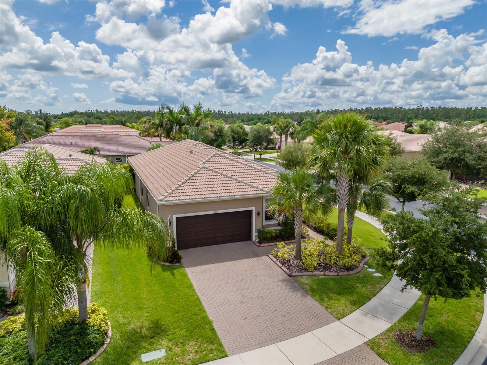 4905 SANDY GLEN WAY Property Photo 1