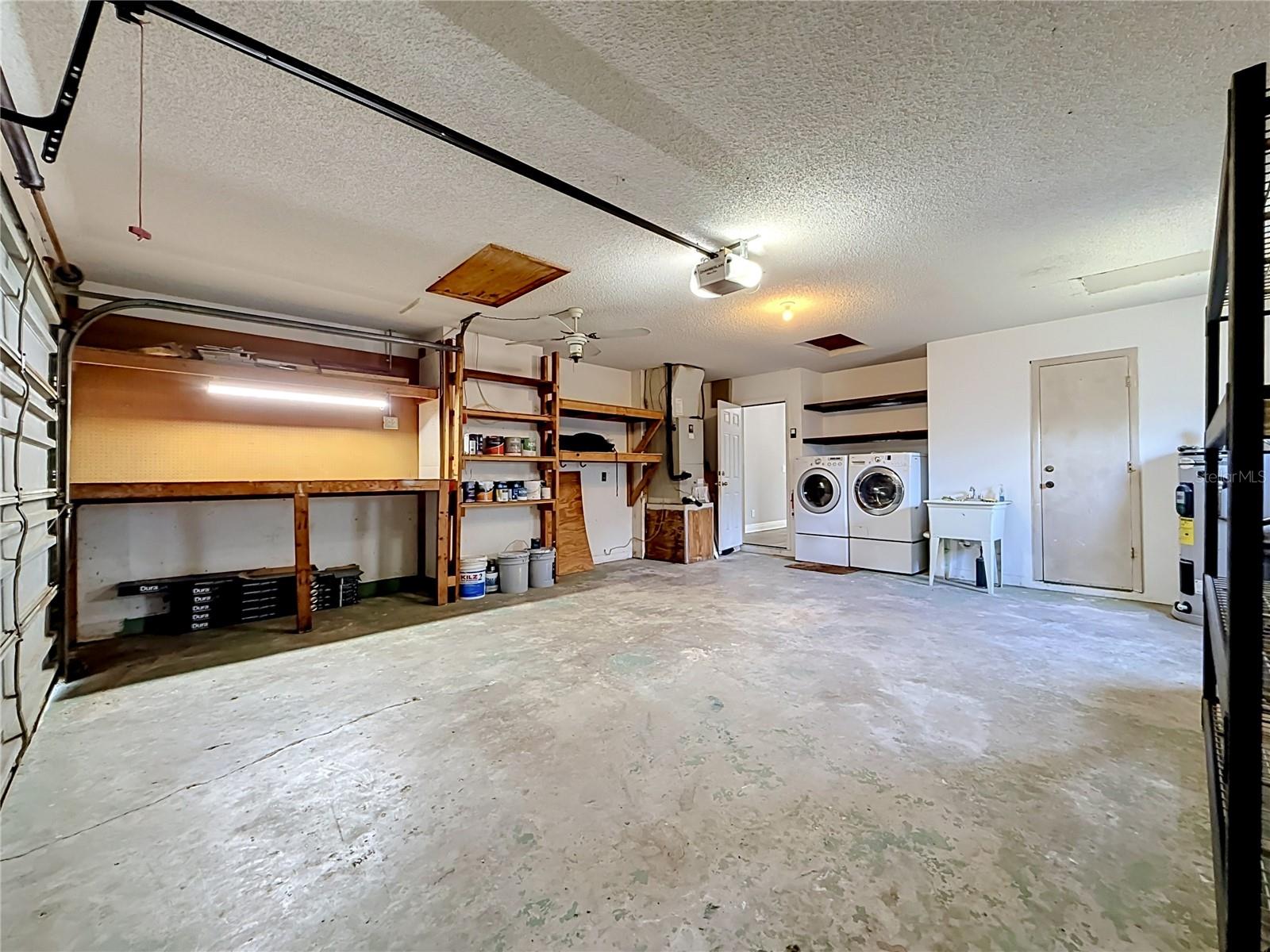 1405 Overcash Dr Property Photo 32