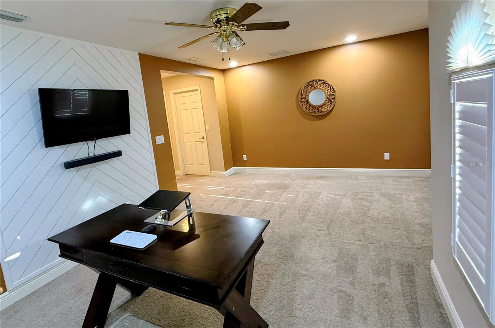 2468 Whittler Br Property Photo 14