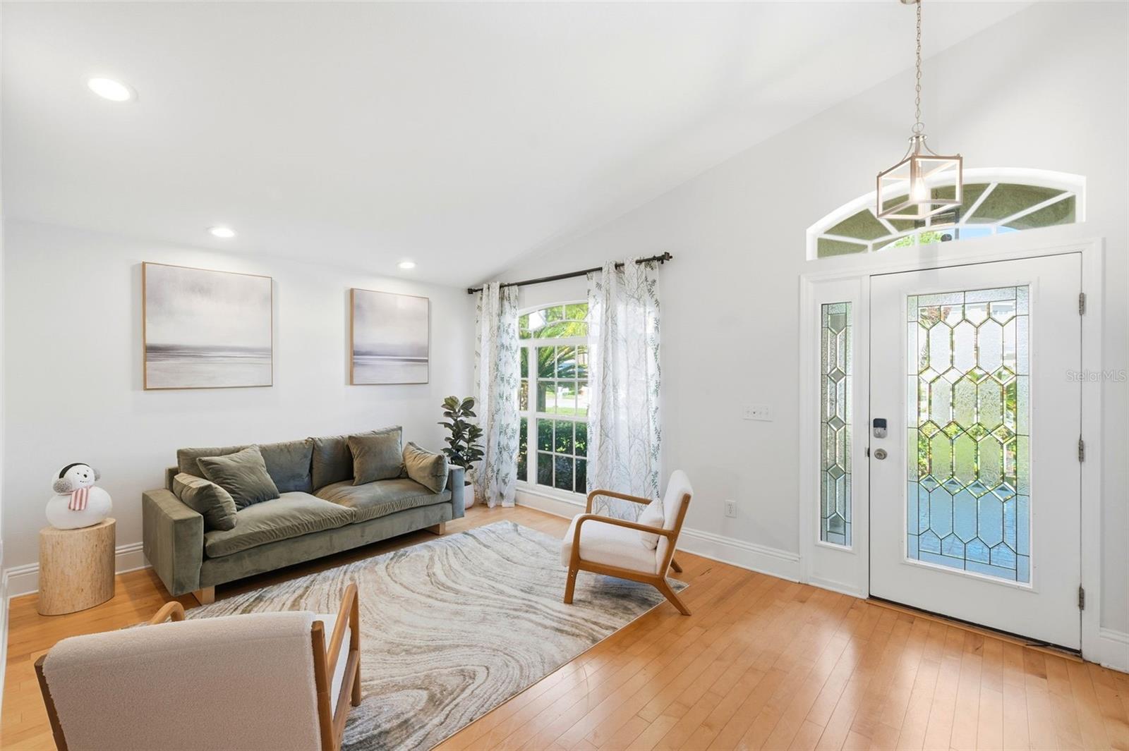 13108 Royal George Ave Property Photo 7