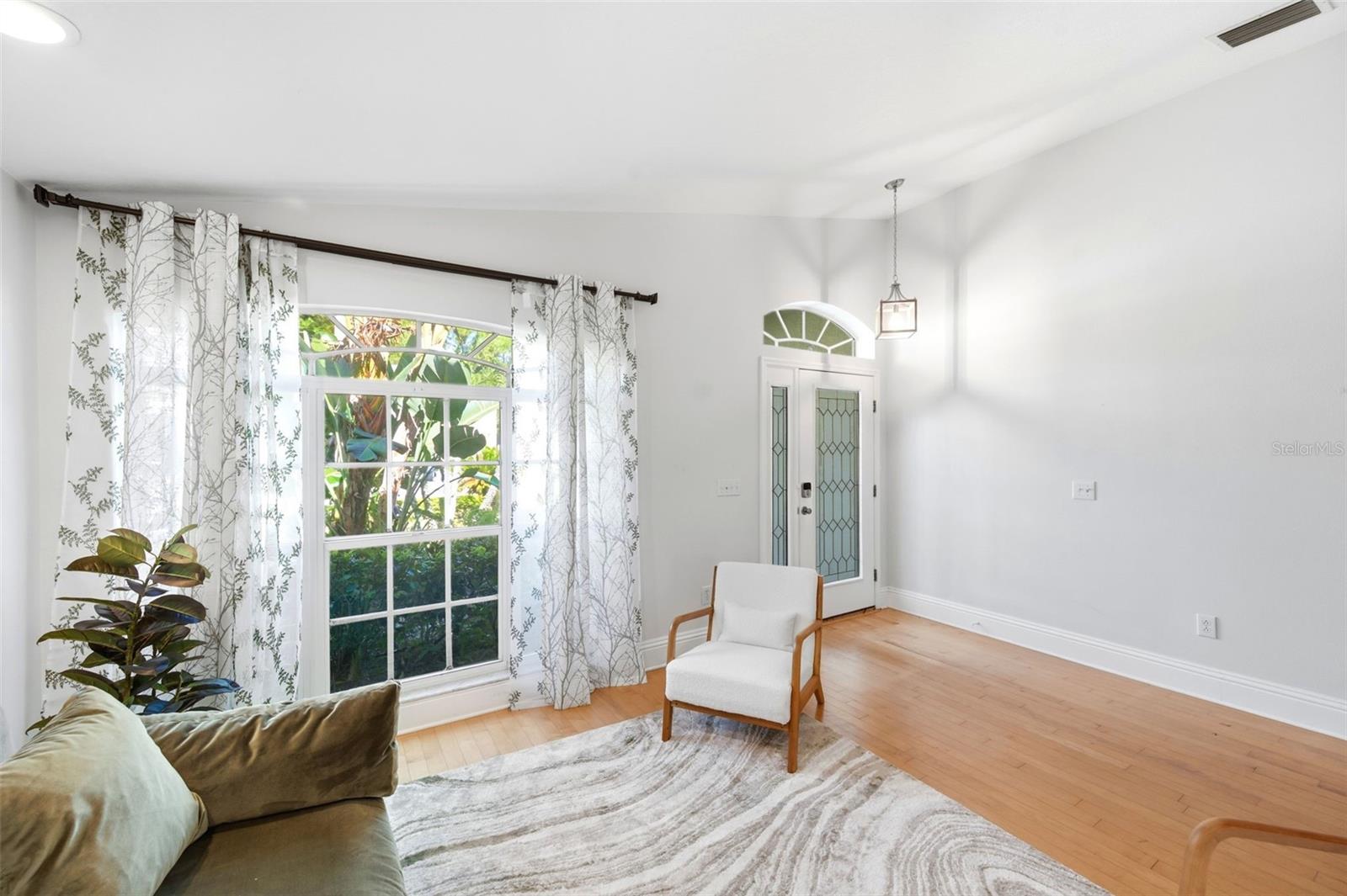 13108 Royal George Ave Property Photo 8