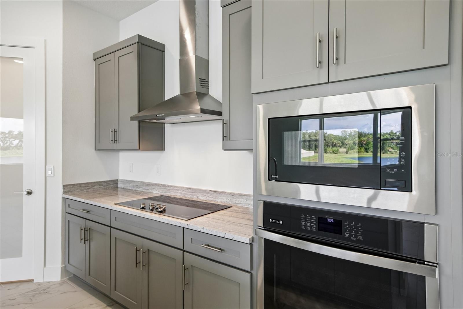 8255 Golden Beach Ct Property Photo 13