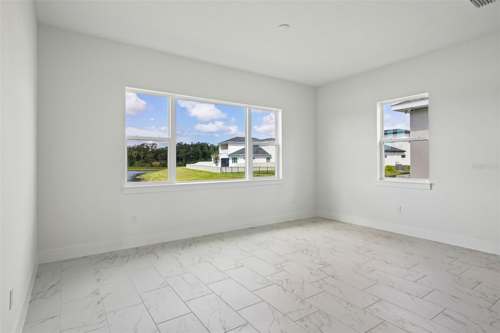 8255 Golden Beach Ct Property Photo 18