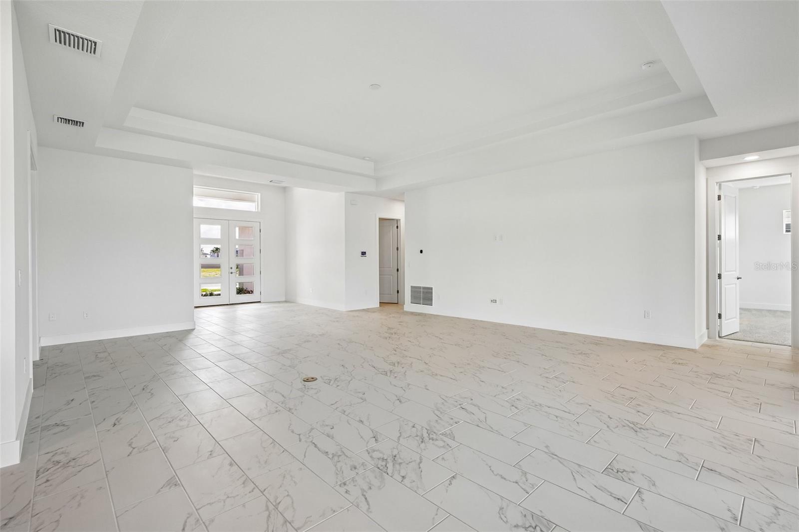 8255 Golden Beach Ct Property Photo 21