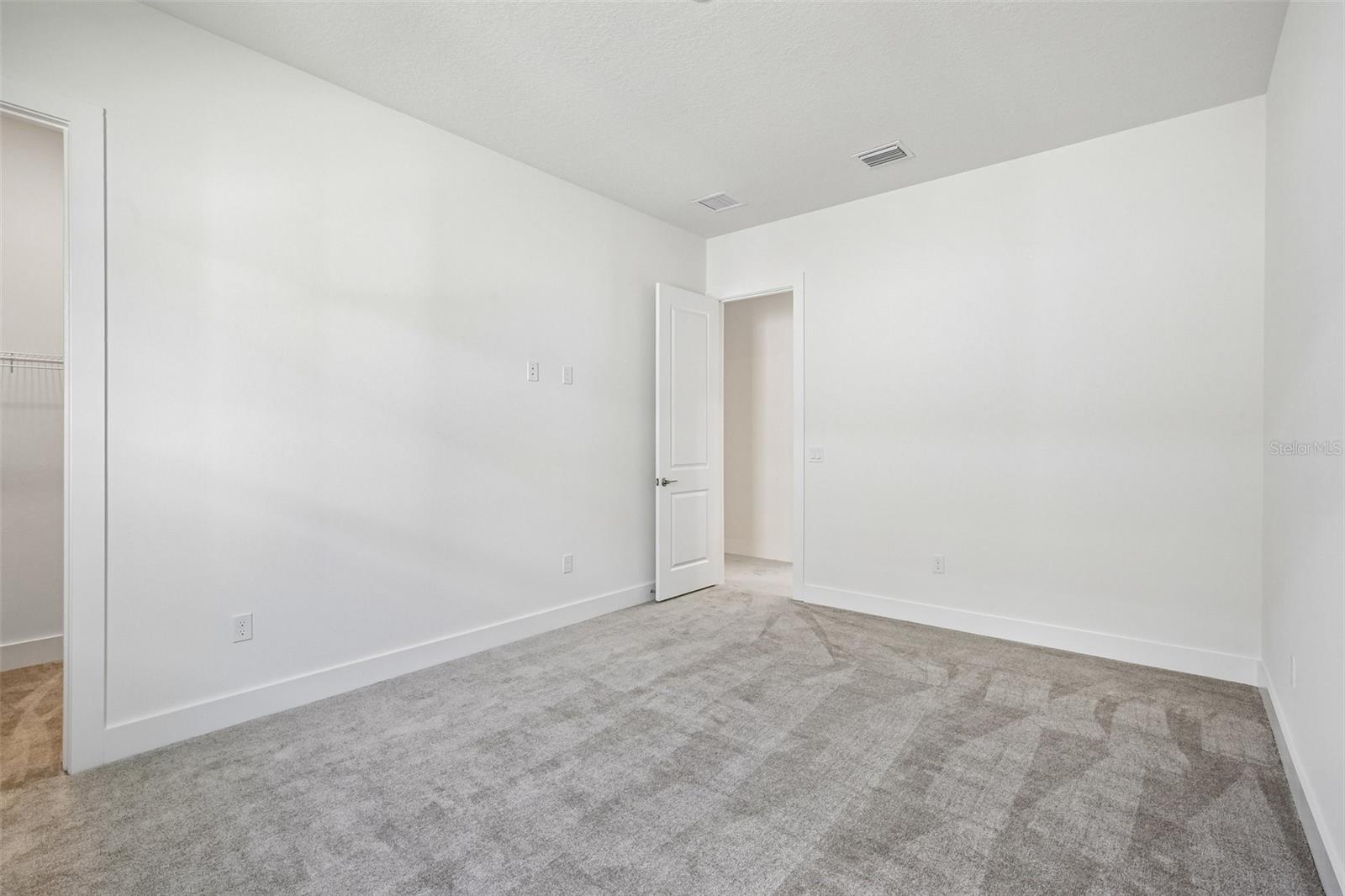 8255 Golden Beach Ct Property Photo 28