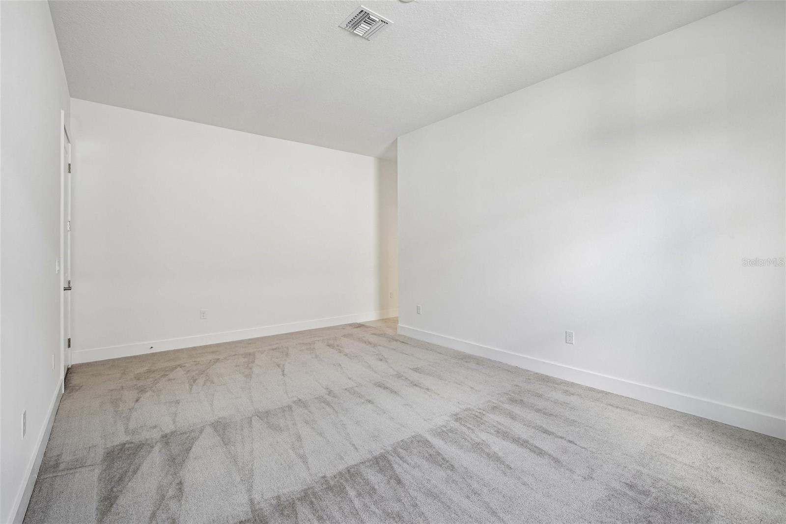 8255 Golden Beach Ct Property Photo 31