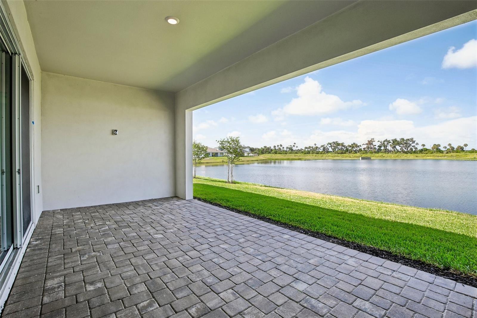 8255 Golden Beach Ct Property Photo 38