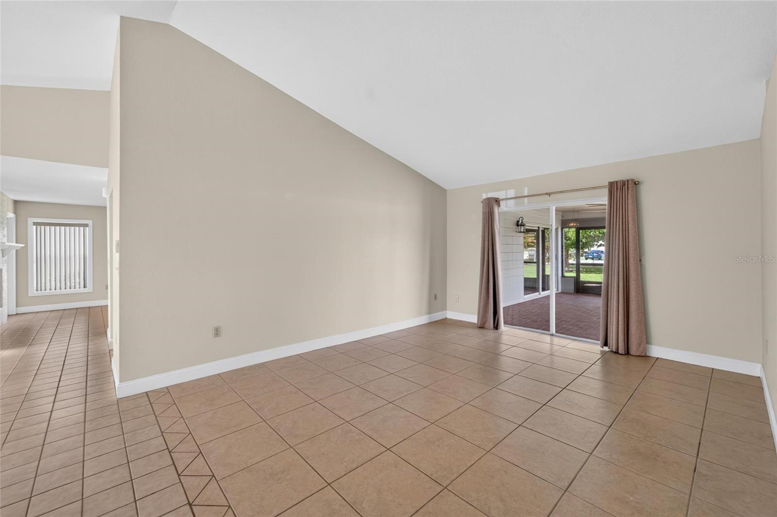 5309 St Lucia Dr Property Photo 8