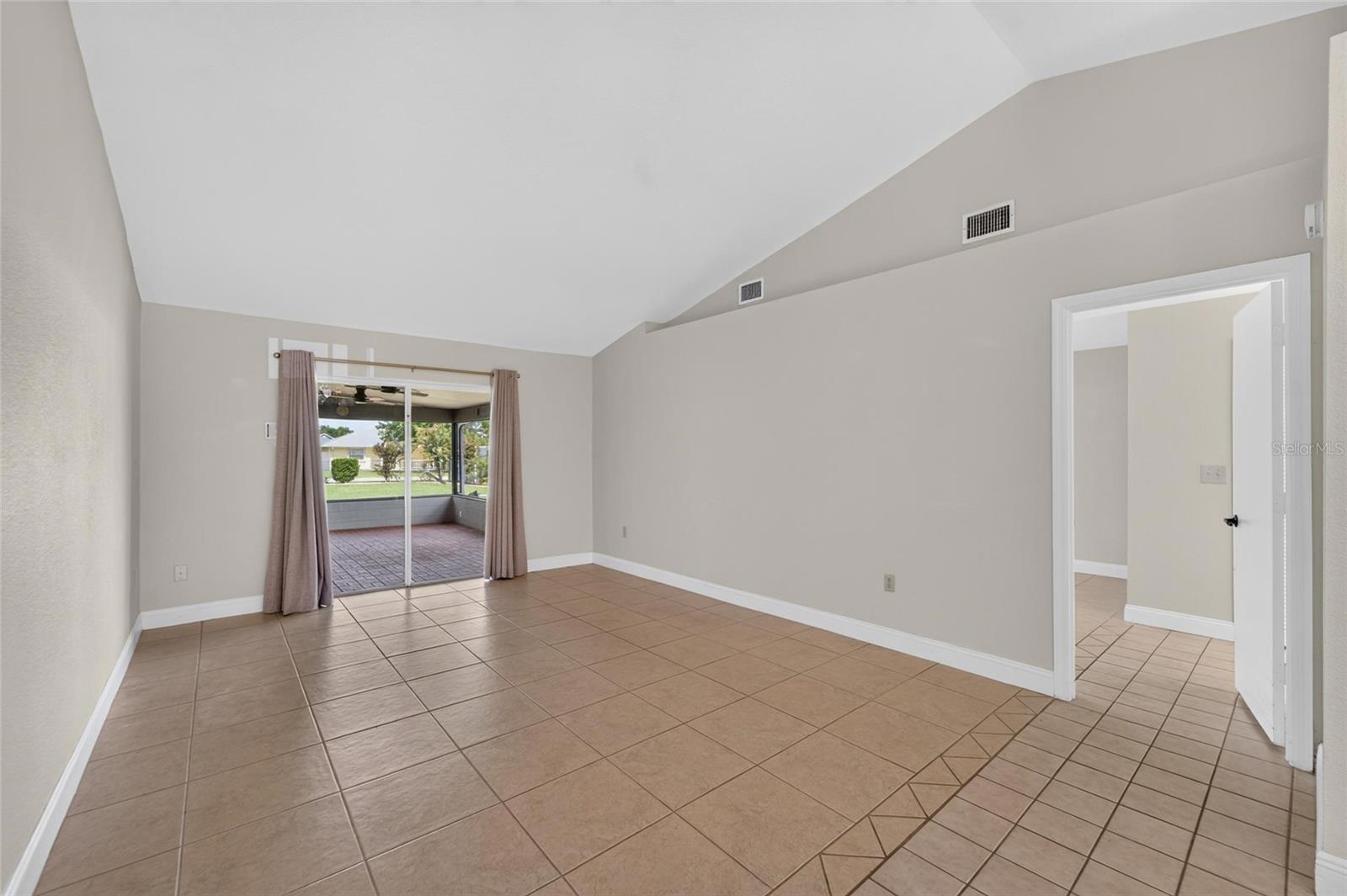 5309 St Lucia Dr Property Photo 10