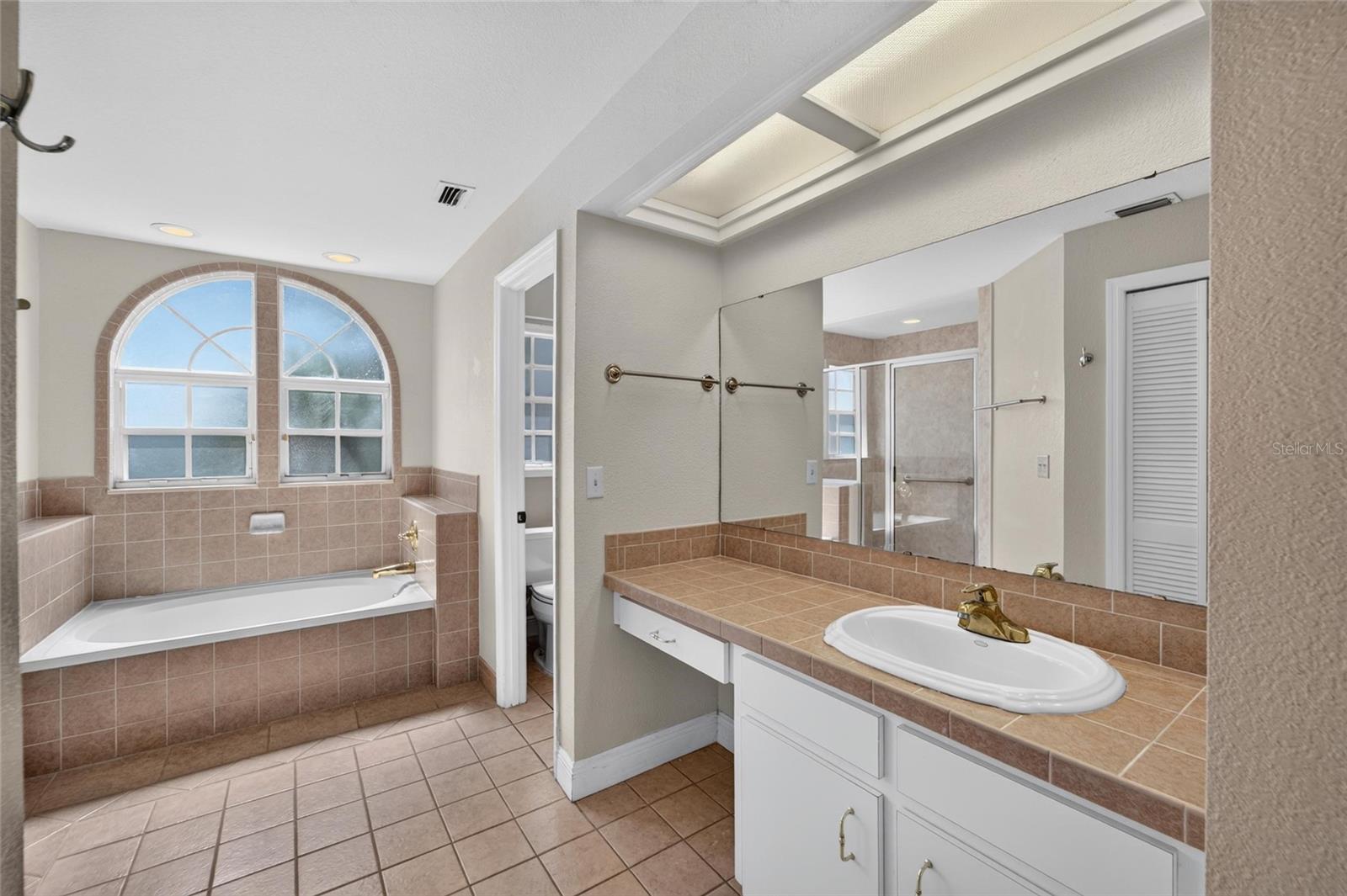 5309 St Lucia Dr Property Photo 18