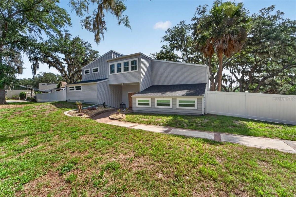 11302 Sandpine Rd Property Photo 6