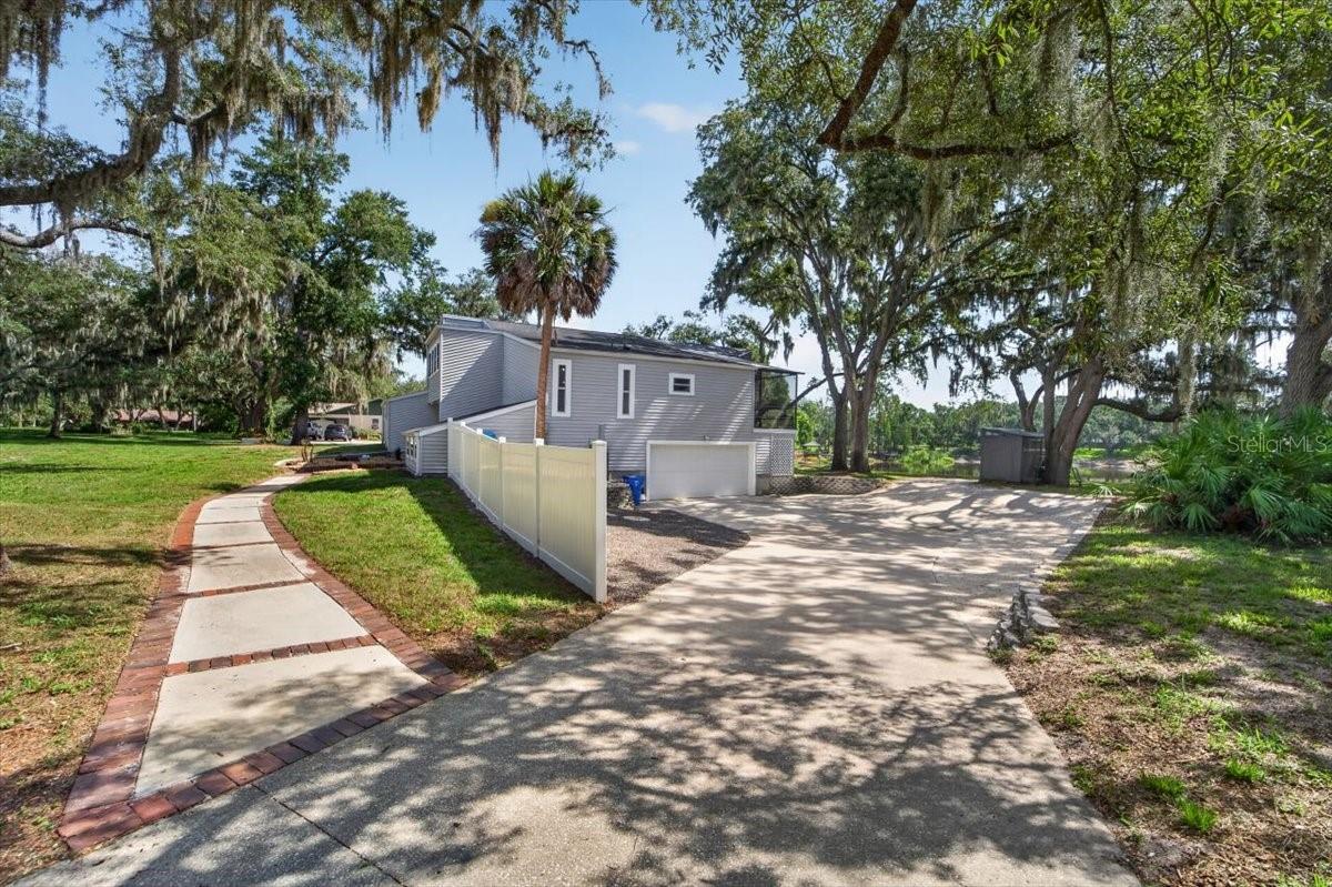 11302 Sandpine Rd Property Photo 9