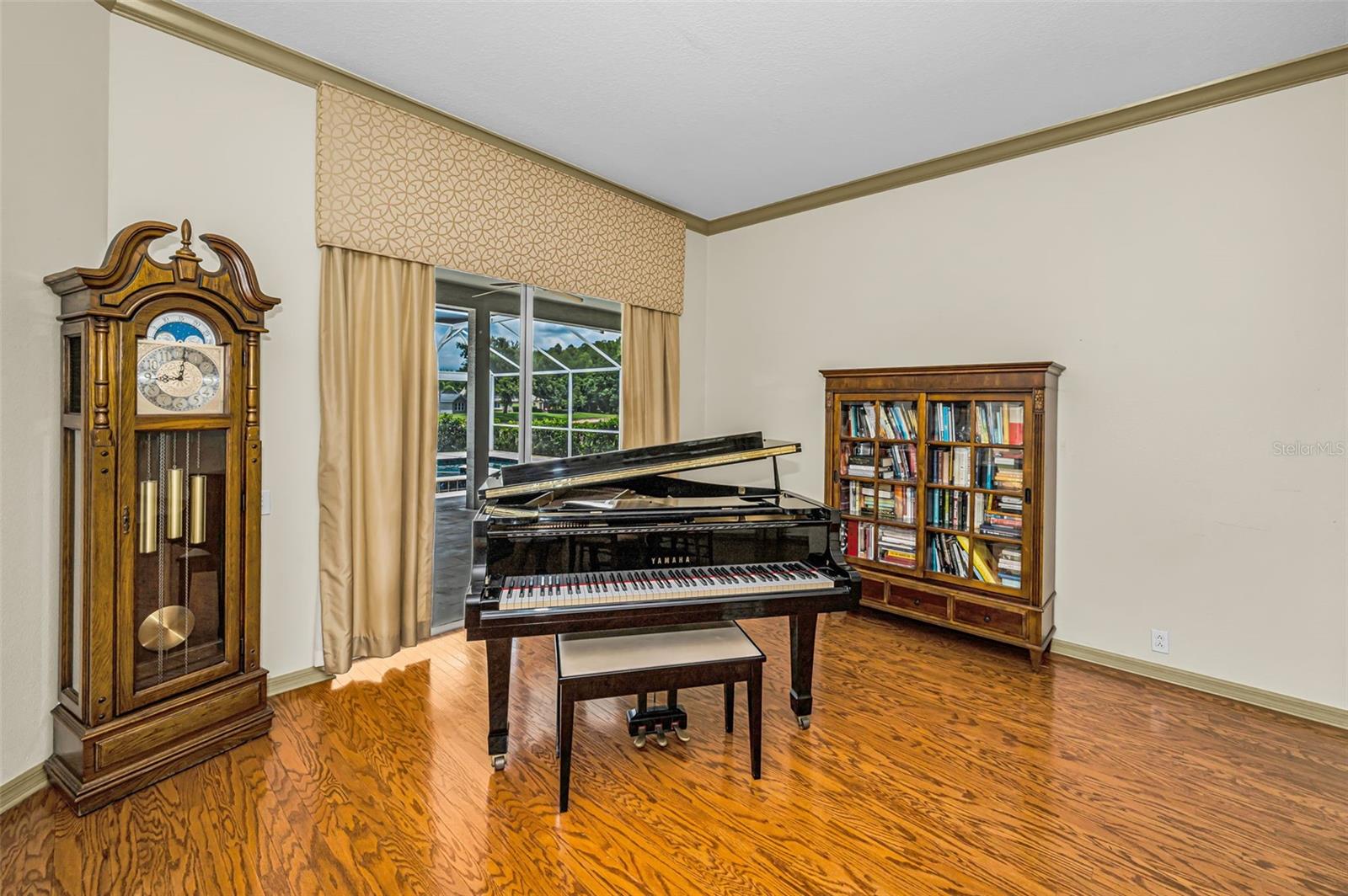 4084 Ligustrum Dr Property Photo 7