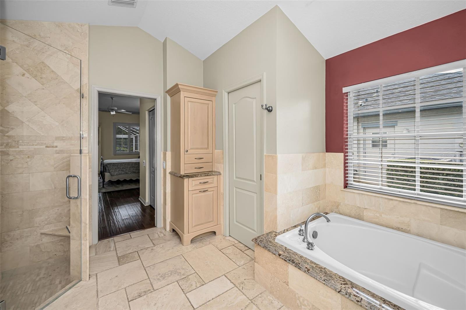 4084 Ligustrum Dr Property Photo 18