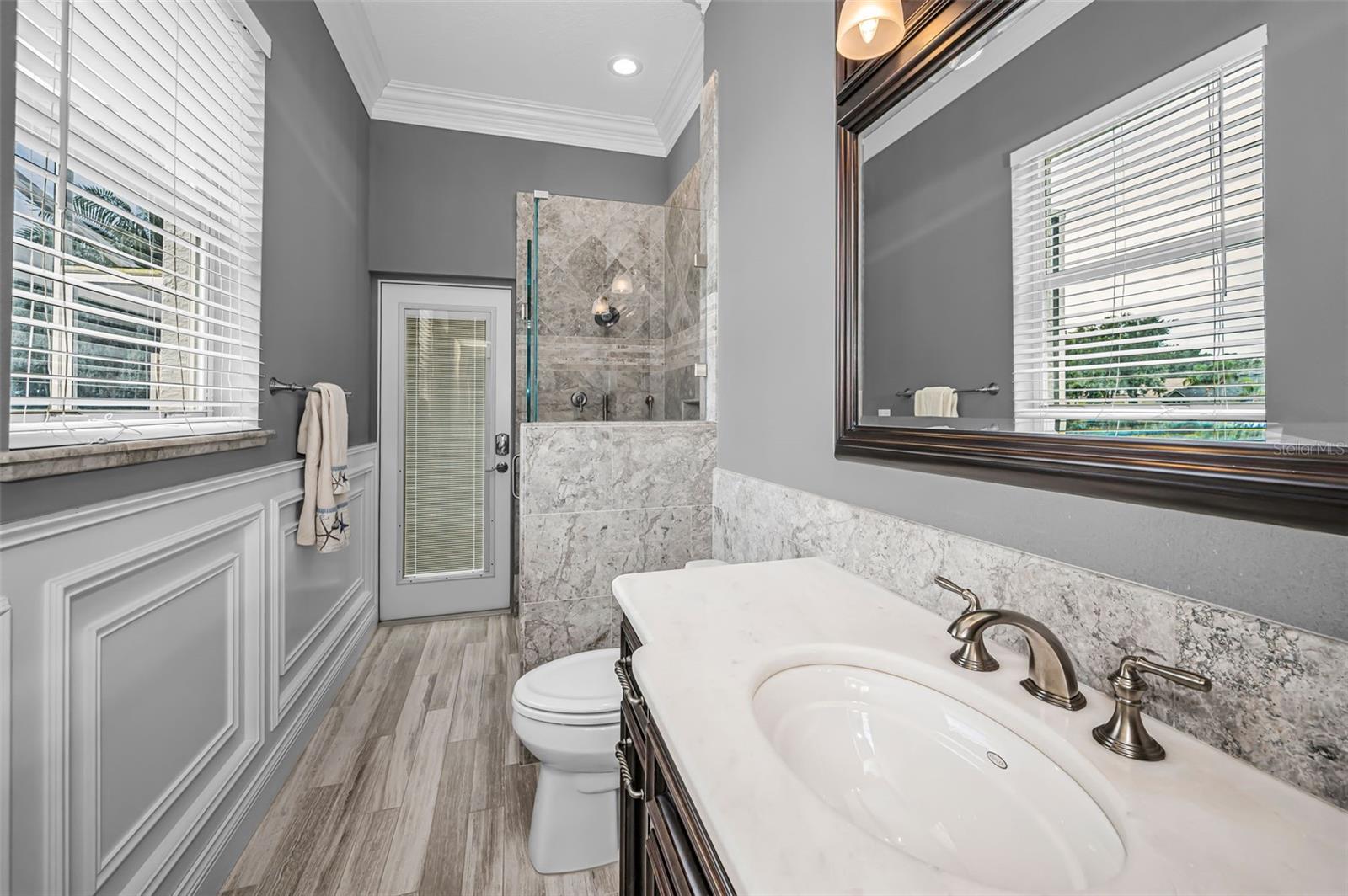 4084 Ligustrum Dr Property Photo 23