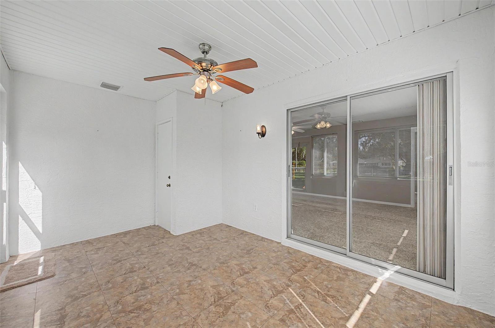 1905 Hanson Ct #305 Property Photo 14