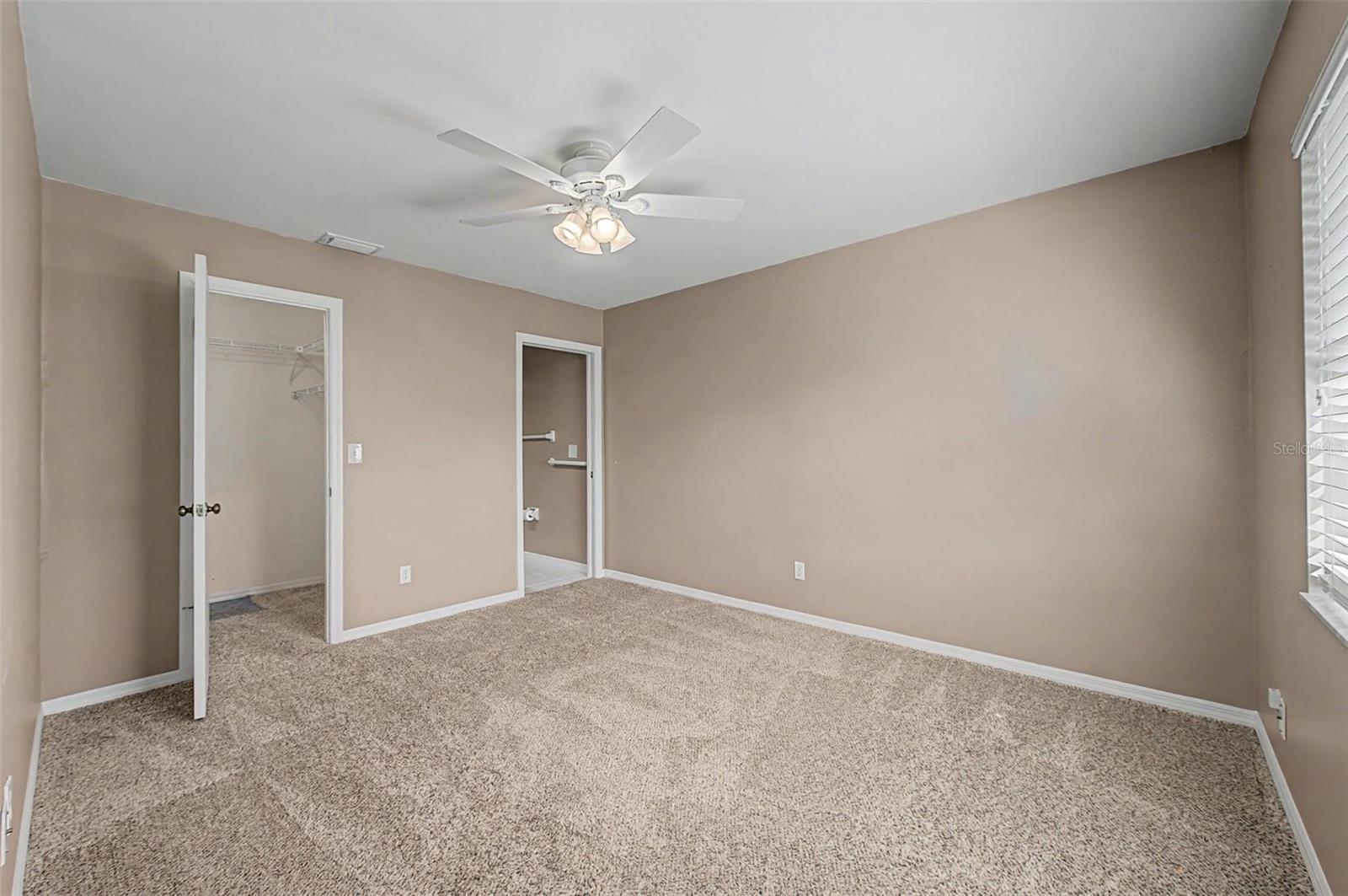 1905 Hanson Ct #305 Property Photo 17