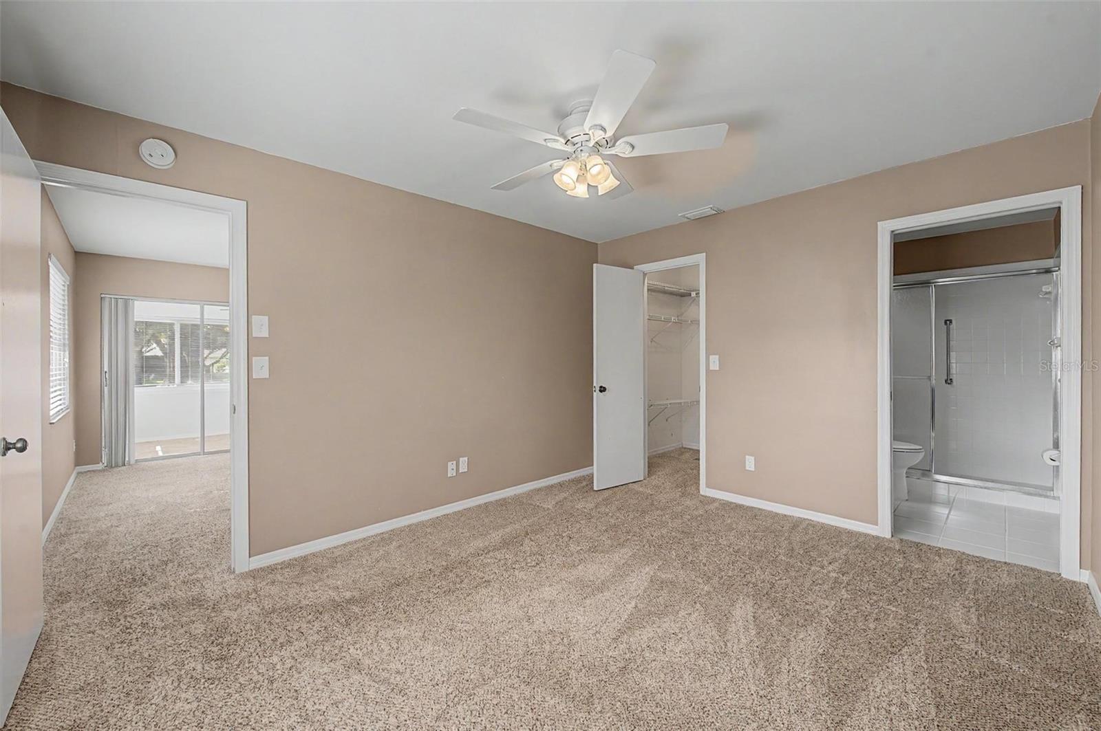 1905 Hanson Ct #305 Property Photo 18