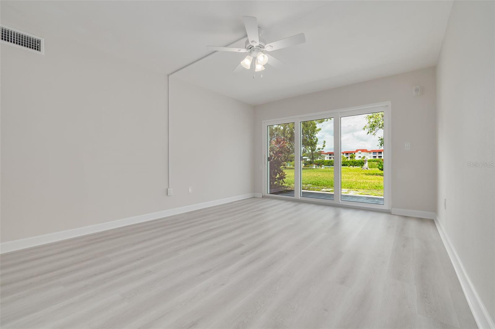 4550 Overlook Dr Ne #155 Property Photo 10