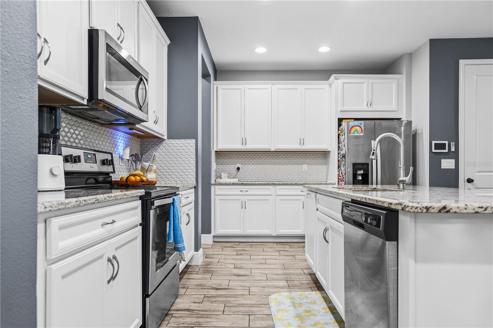 1309 Sunset Wind Loop Property Photo 4